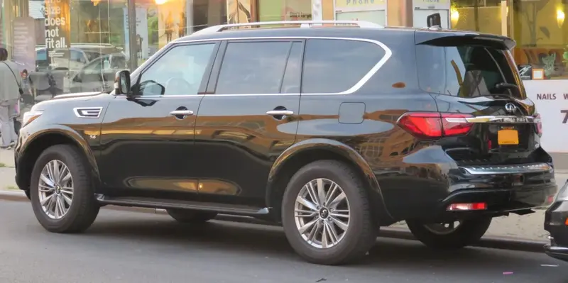 Infiniti QX80 - 6