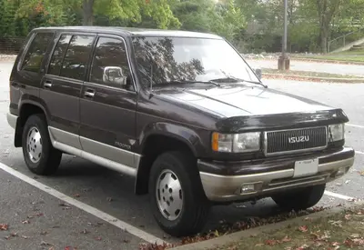 Isuzu Trooper Trooper (LS)