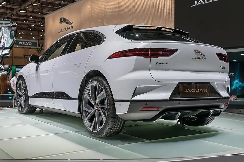 Jaguar I-Pace - 4