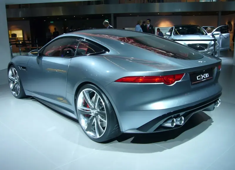 Jaguar C-X16 C-X16 3.0 V6 (467 bg) FHEV Automatic - görsel 2