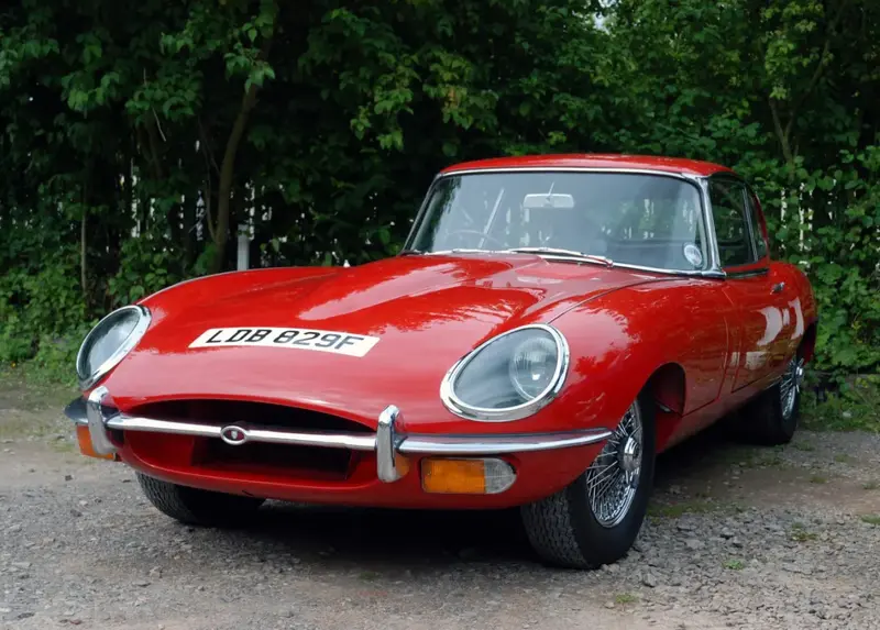 Jaguar E-type - 4