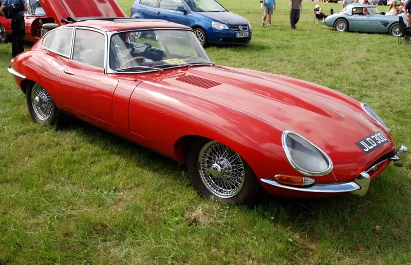 Jaguar E-type - 6