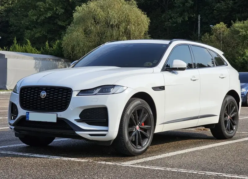Jaguar F-Pace - 4