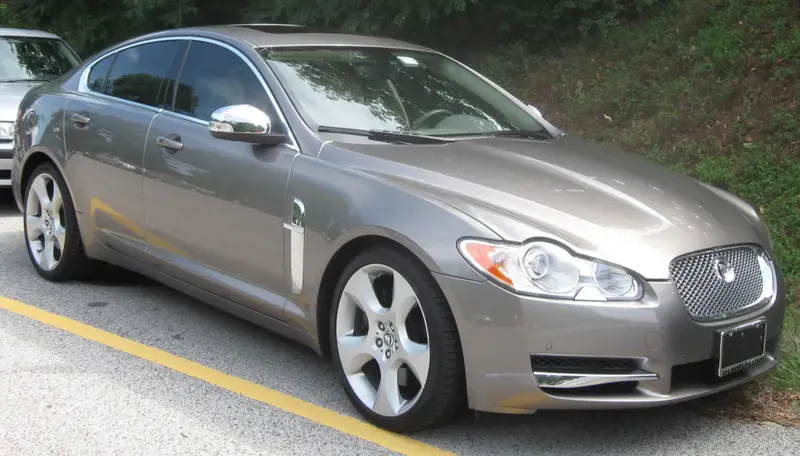 Jaguar XF - 5