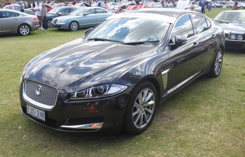 Jaguar XF - 5