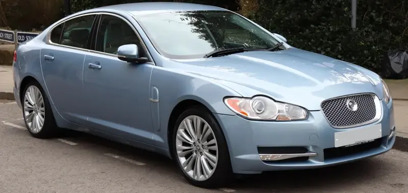 Jaguar XF - 3