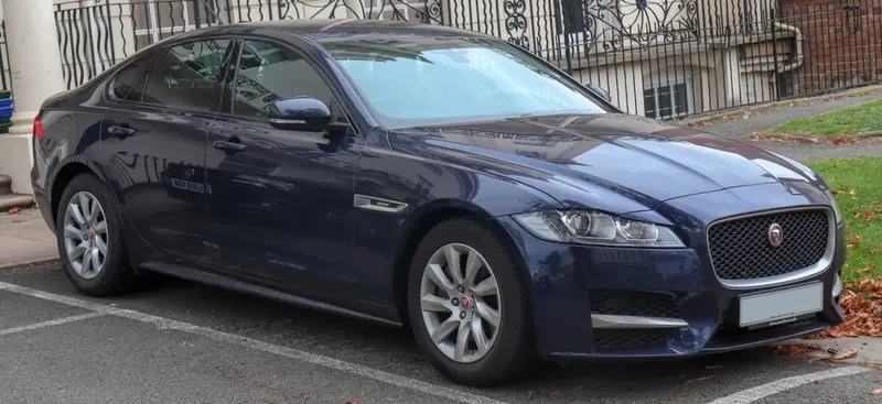 Jaguar XF - 3