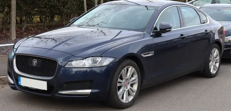 Jaguar XF - 4