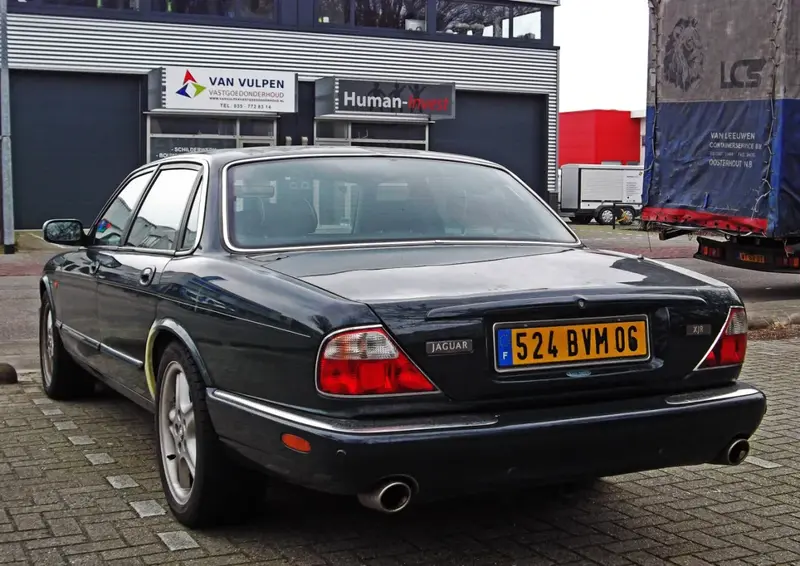 Jaguar XJ - 2
