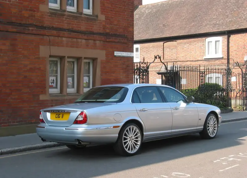 Jaguar XJ - 2