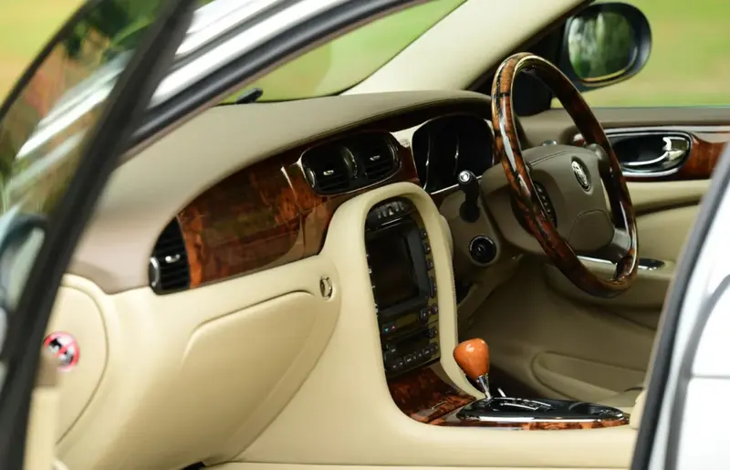 Jaguar XJ - 3