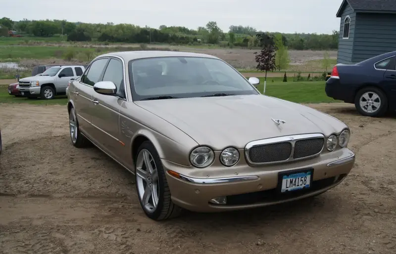 Jaguar XJ - 6