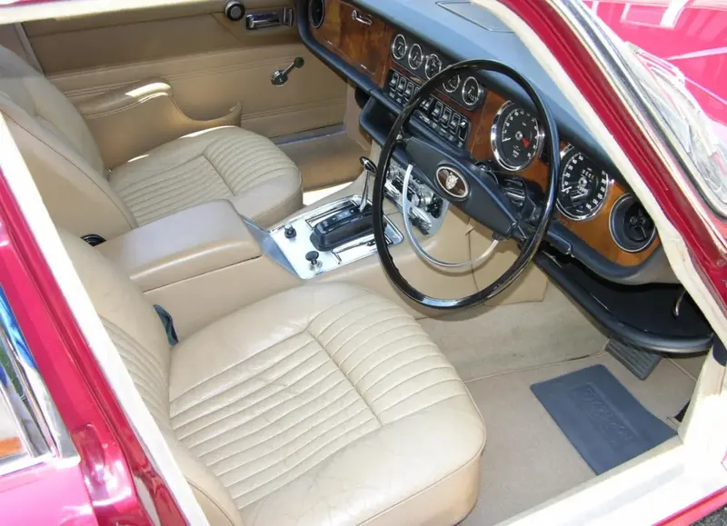 Jaguar XJ - 3