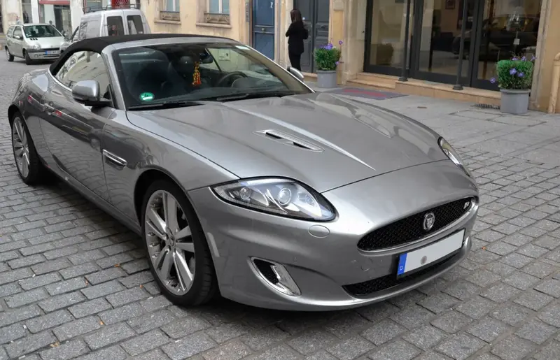 Jaguar XK - 3