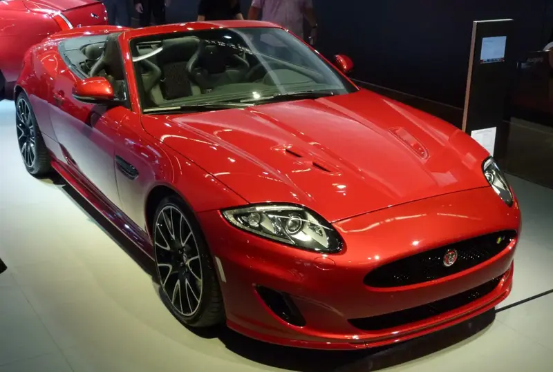 Jaguar XK - 4