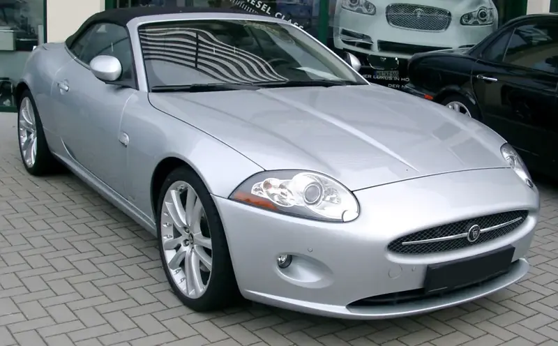 Jaguar XK - 3