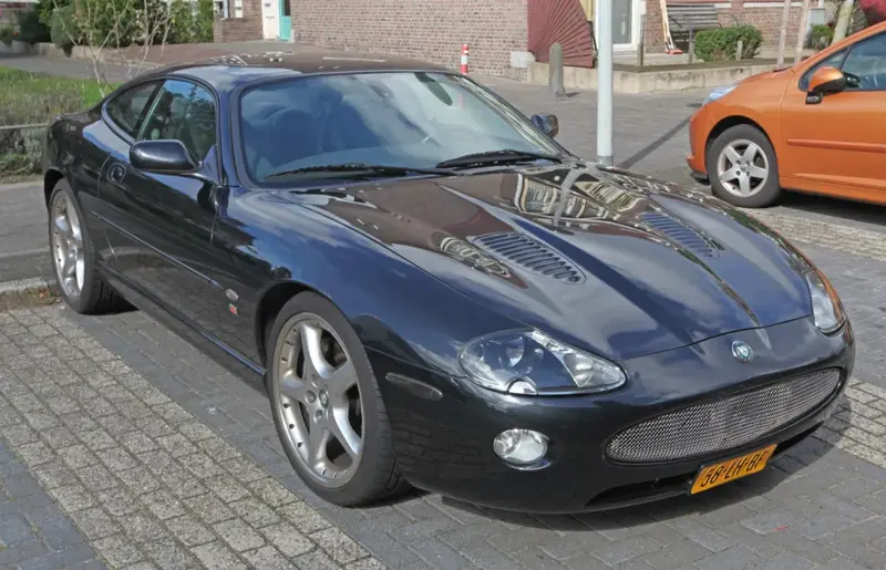 Jaguar XK - 6