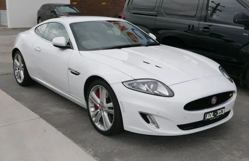 Jaguar XK - 3