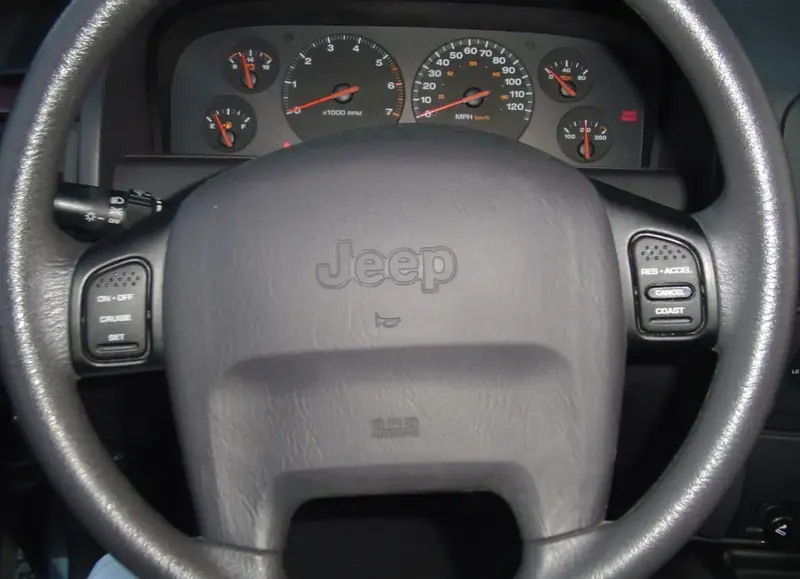 Jeep Grand Cherokee - 6