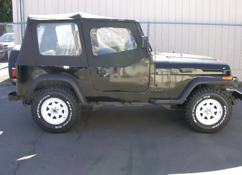 Jeep Wrangler - 3