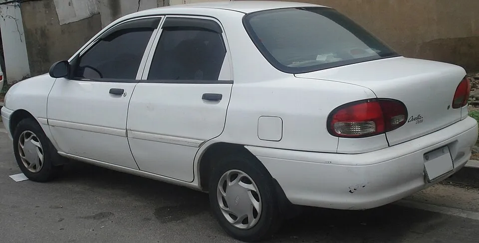 Kia Avella - 2