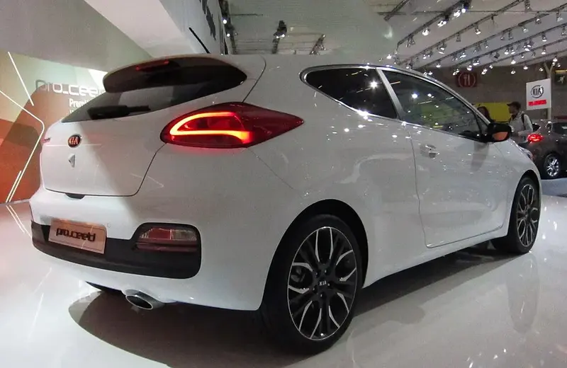 Kia Cee'd - 4