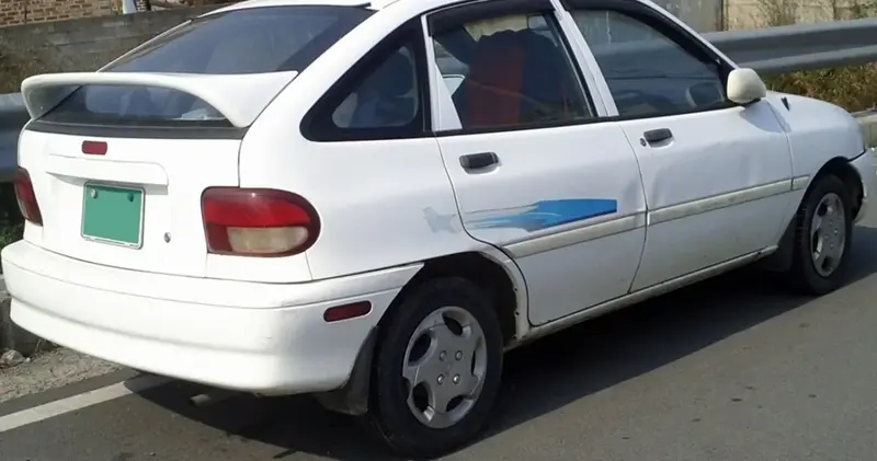 Kia Avella - 2
