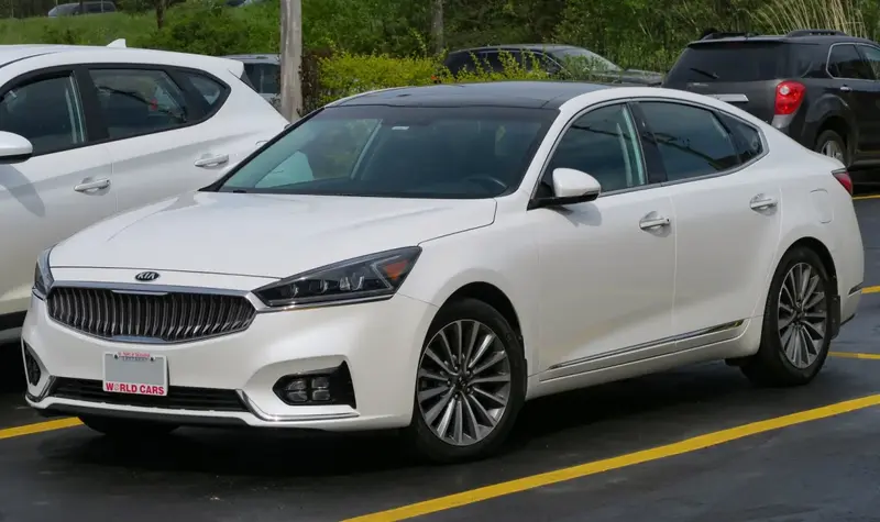 Kia Cadenza - 2