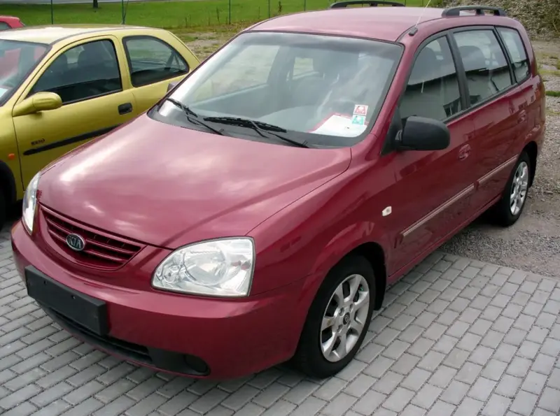 Kia Carens - 5