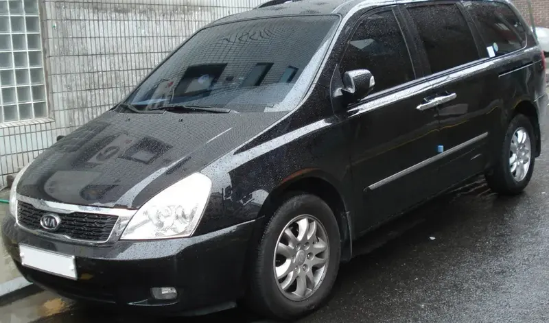 Kia Carnival Carnival II (VQ, facelift 2010)