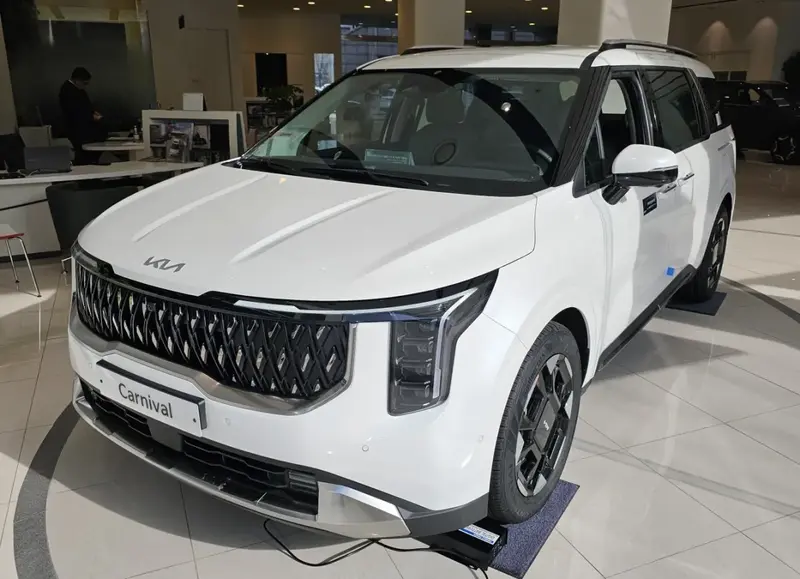 Kia Carnival Carnival IV (facelift 2023)