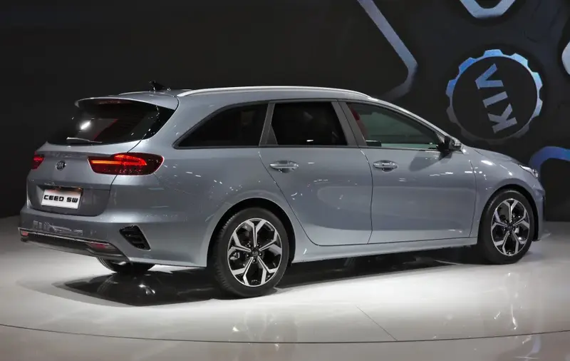 Kia Cee'd - 5