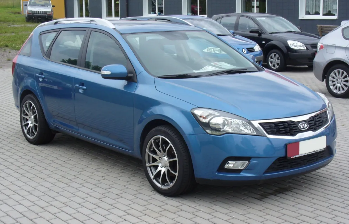 Kia - 3