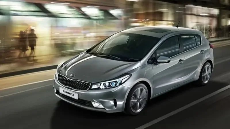 Kia Cerato Cerato I Hatchback