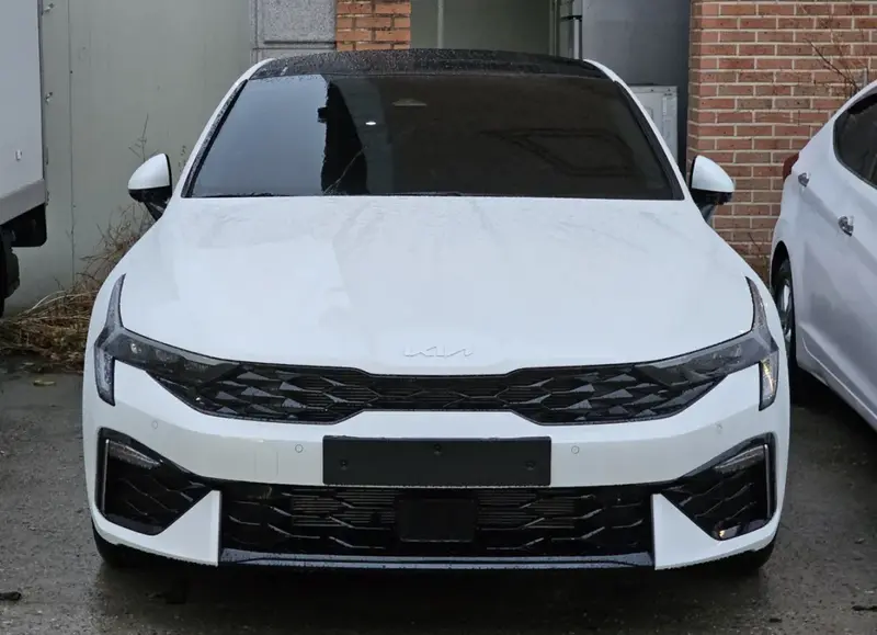 Kia K5 - 2
