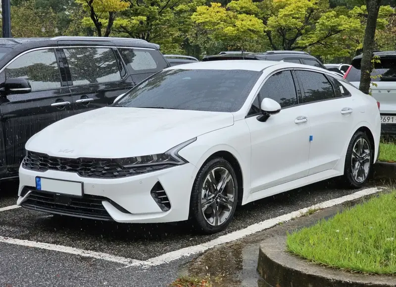 Kia K5 - 3