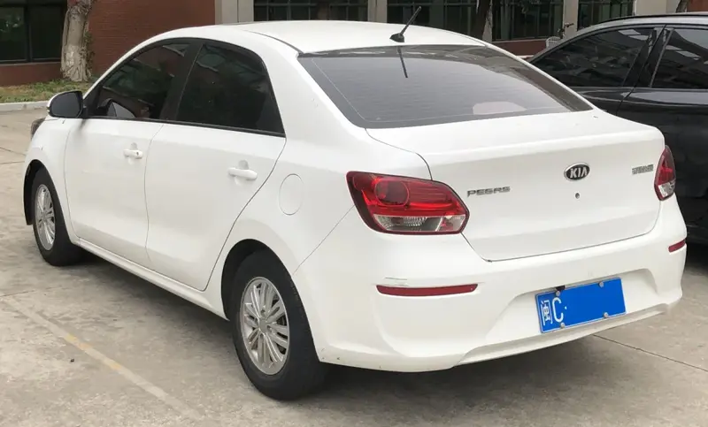 Kia Pegas Pegas 1.4 MPI (94 bg) Automatic - görsel 4