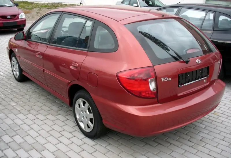 Kia Rio - 4