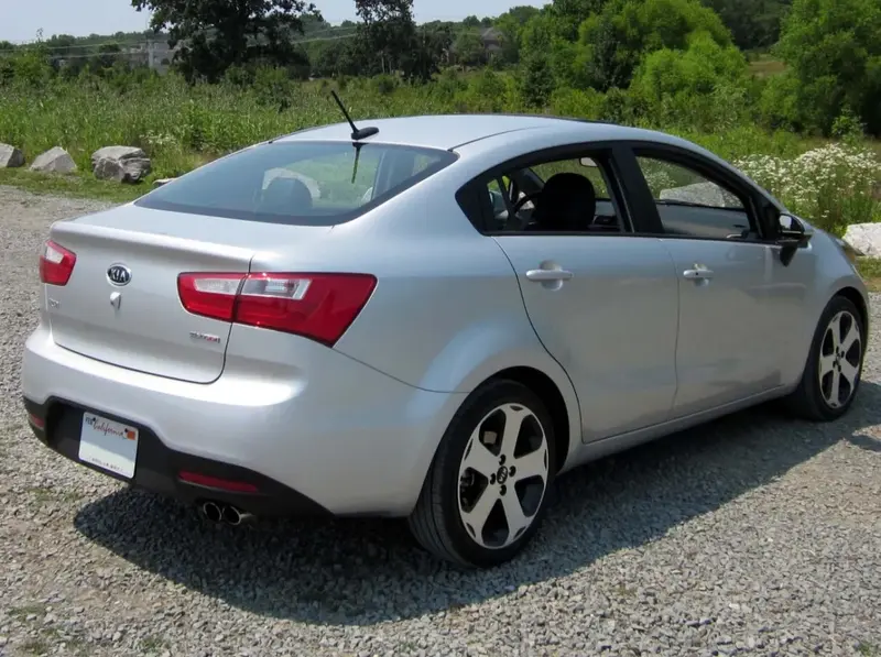 Kia Rio - 2