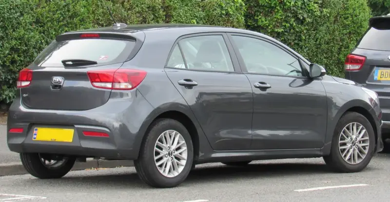 Kia Rio - 4
