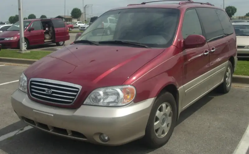 Kia Sedona - 3
