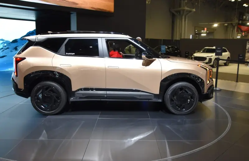 Kia Seltos - 4