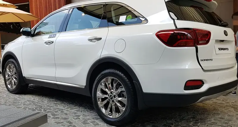 Kia Sorento - 4