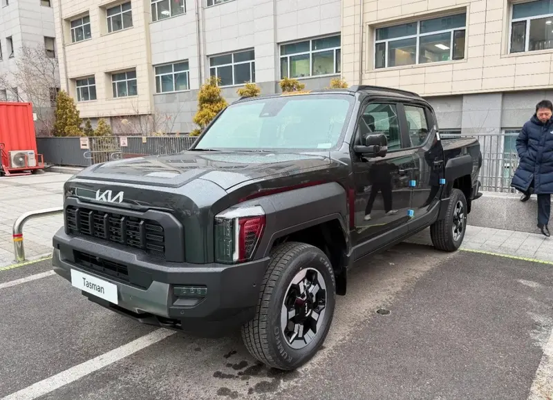 Kia Tasman Tasman Double Cab 2.2 CRDi (210 bg) 4WD Automatic - görsel 2