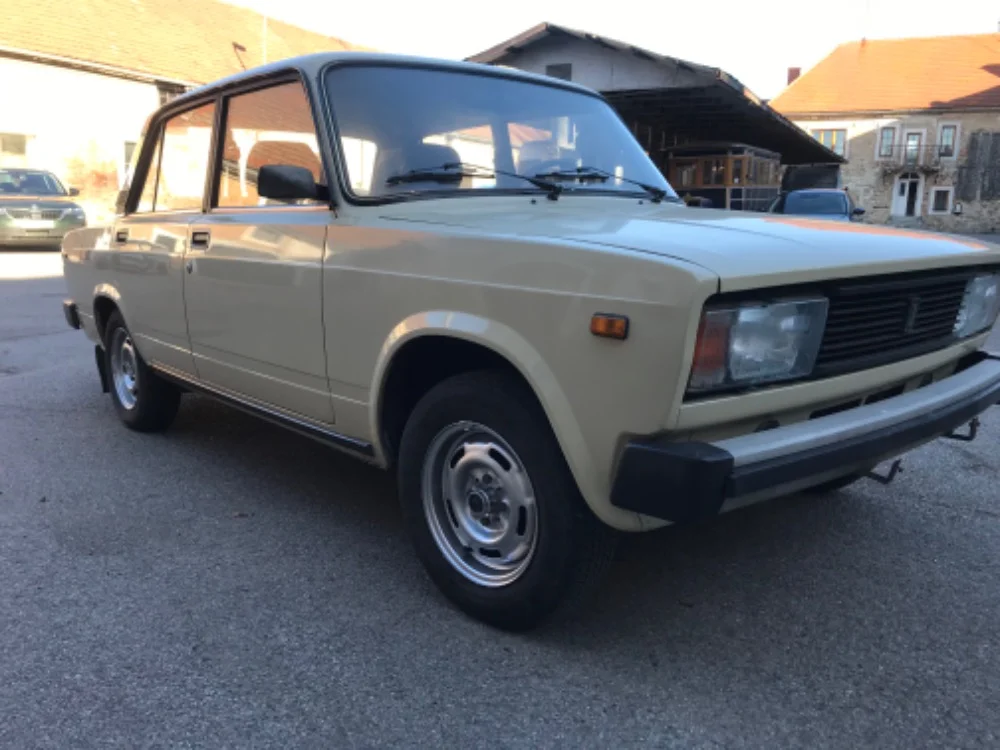 Lada 2105 21053