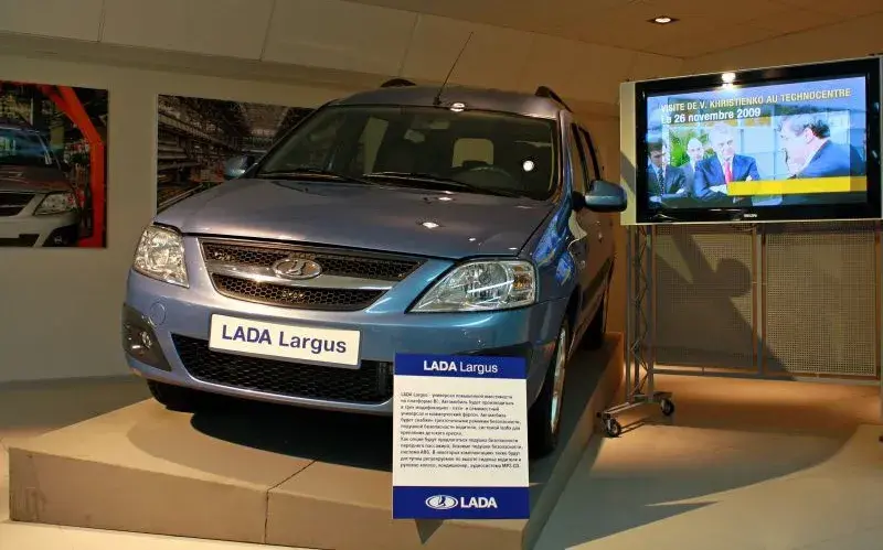 Lada Largus - 3