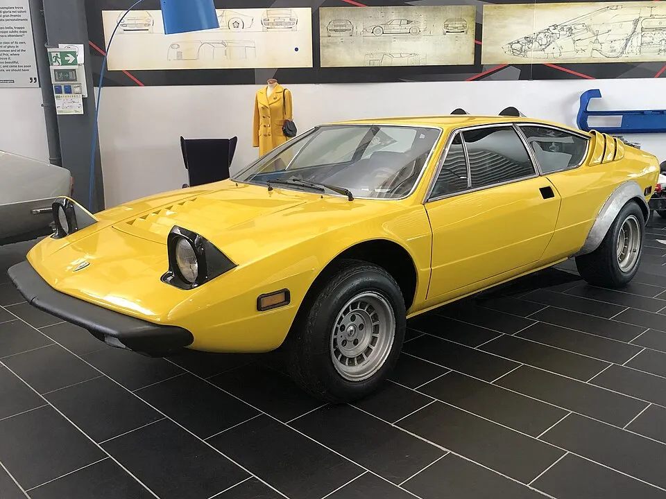 Lamborghini LM001 LM001 4.8 (332 bg) - görsel 5