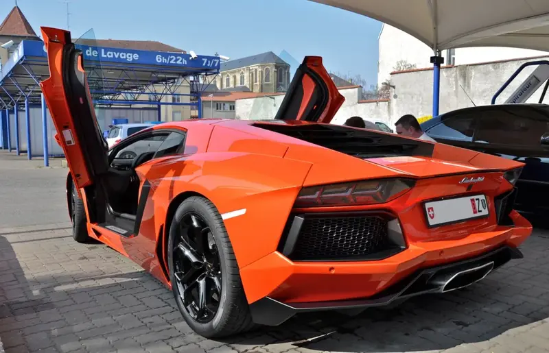 Lamborghini Aventador - 3