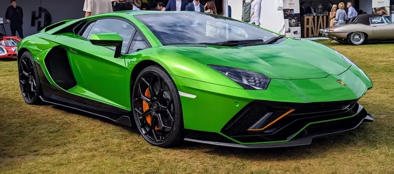 Lamborghini Aventador - 5
