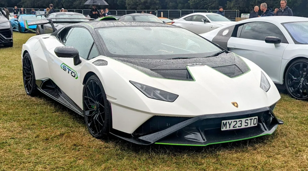 Lamborghini - 12